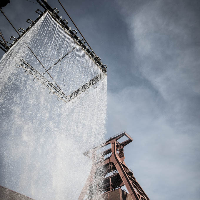 Zeche Zollverein mit Installation “Tower” von rAndom International
