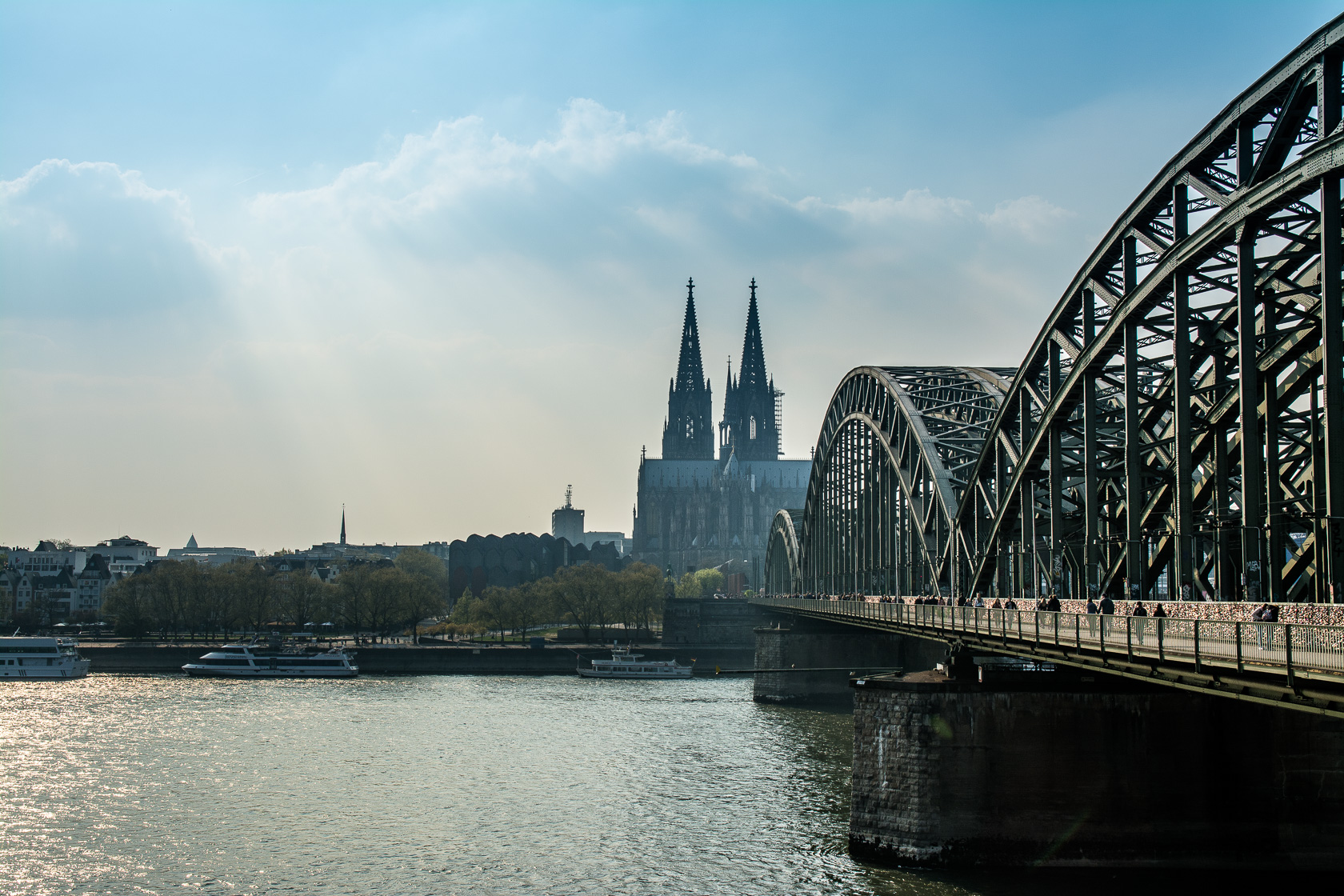 Köln – von Oben, der Seite und der Dom von drinnen